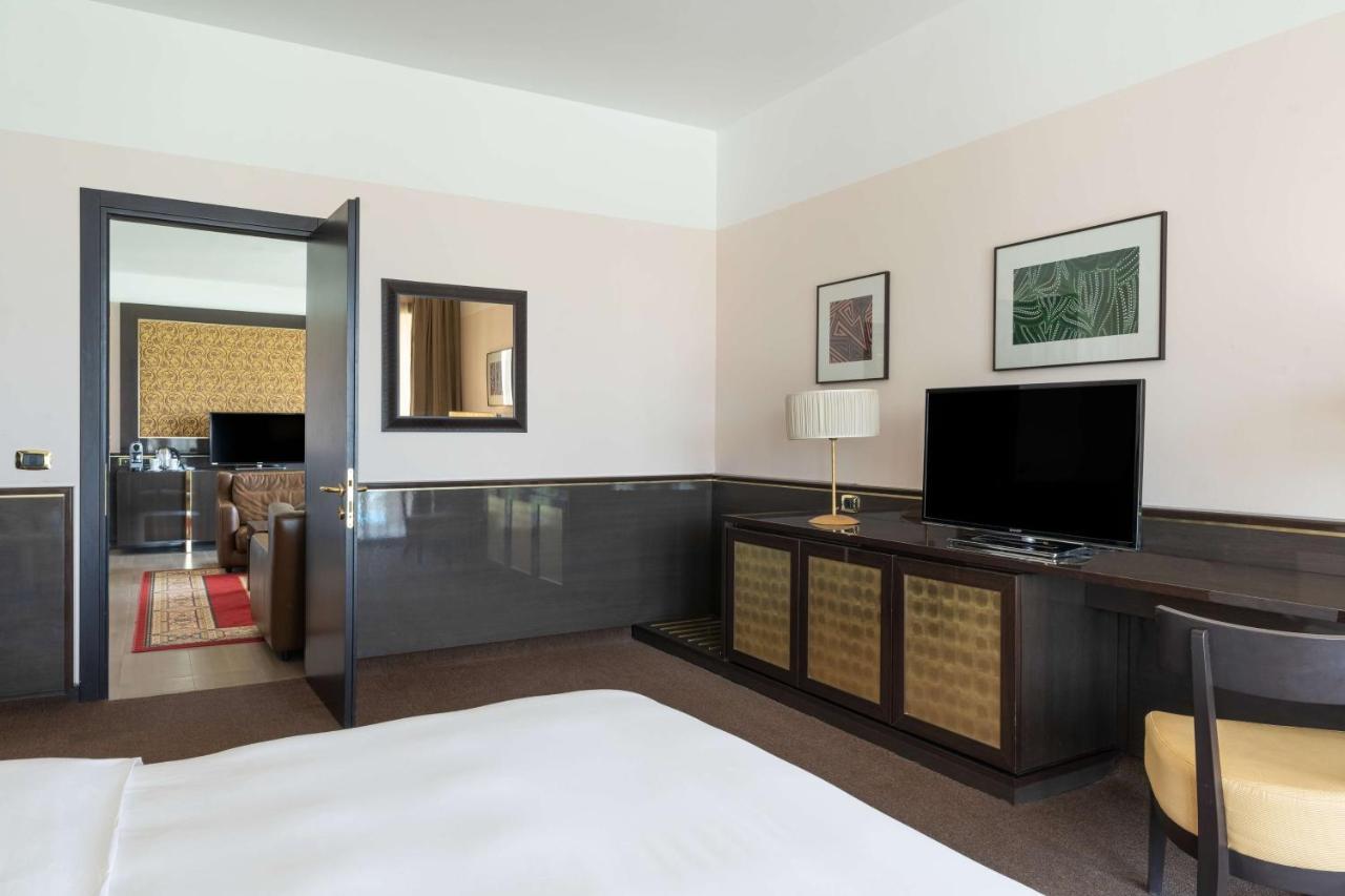 Radisson Blu Hotel NʼDjamena Eksteriør billede
